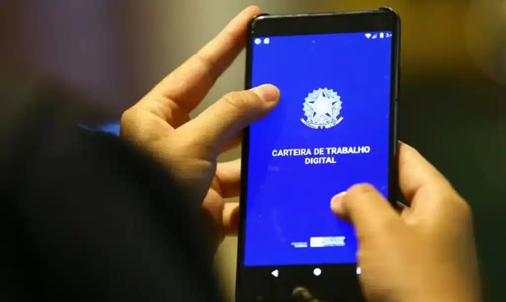 Ribeirão Preto tem 93 vagas de emprego para limpeza da cidade após temporal; Veja como participar