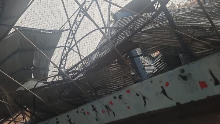Pais de alunos cobram reforma de quadra interditada em escola de Ribeirão Preto após vendaval