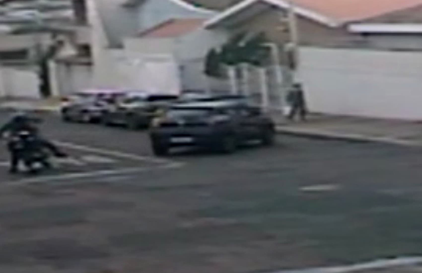 Mulher fica em estado grave ao ser atropelada na calçada em Franca, SP; vídeo