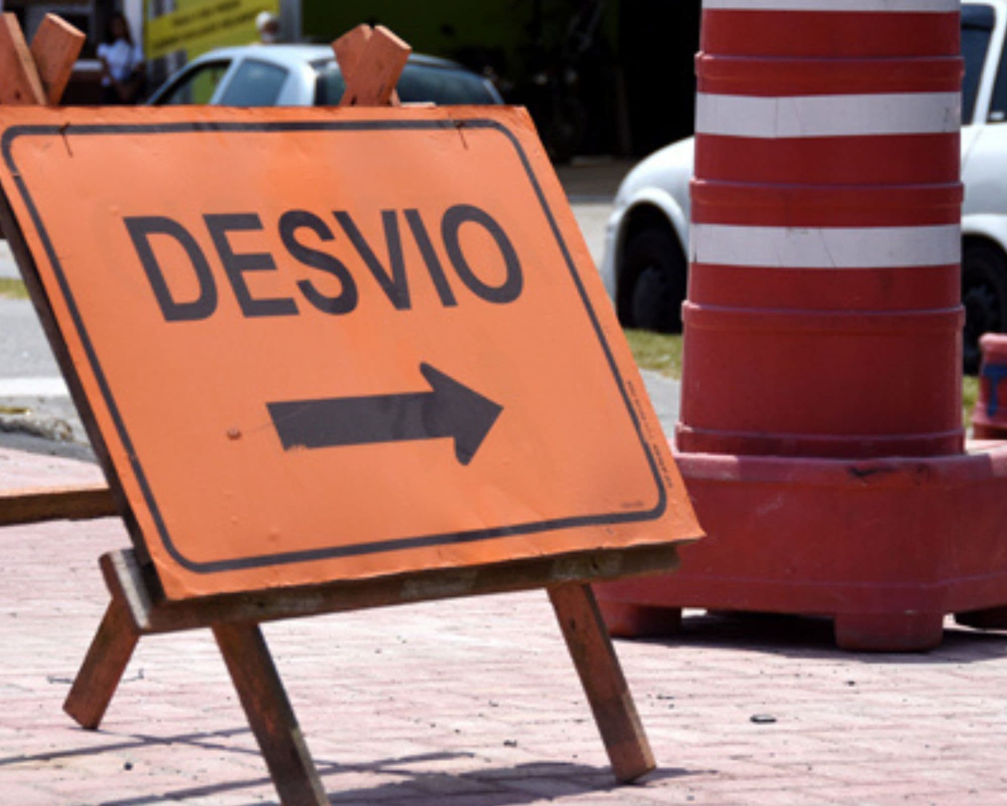 Obras da Sabesp interditam trechos em seis cidades da Baixada Santista; confira