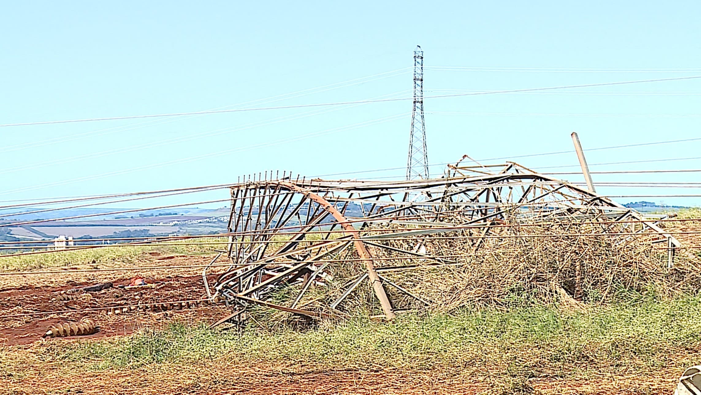 Guariba, SP, terá interrupção de energia para reconstrução do sistema elétrico após temporal; região tem fornecimento restabelecido