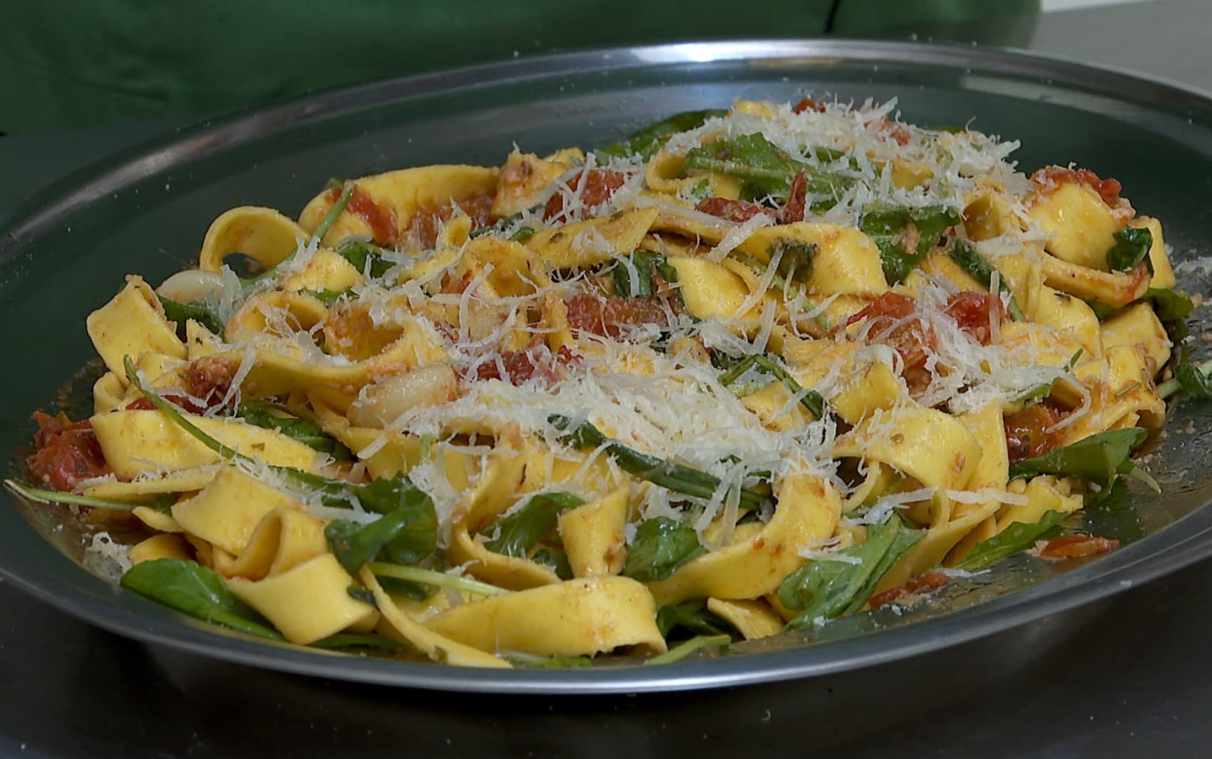'Barato da Cozinha': aprenda a fazer pappardelle com tomate cereja