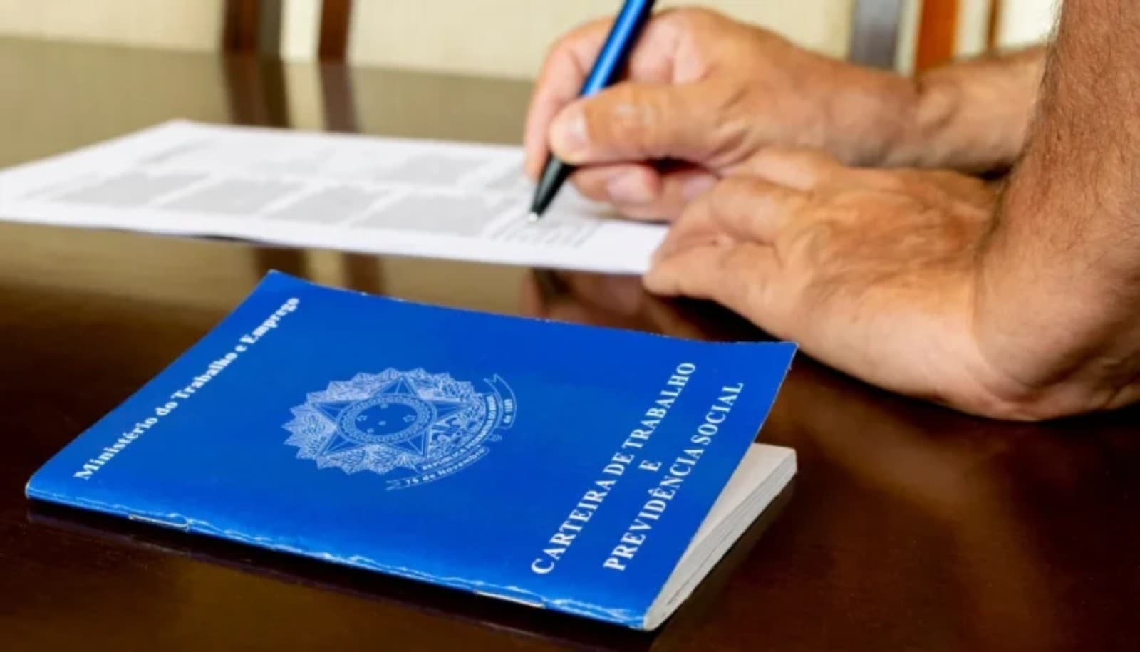 Empresa realiza mutirão de emprego com 70 vagas em Santos; veja como participar