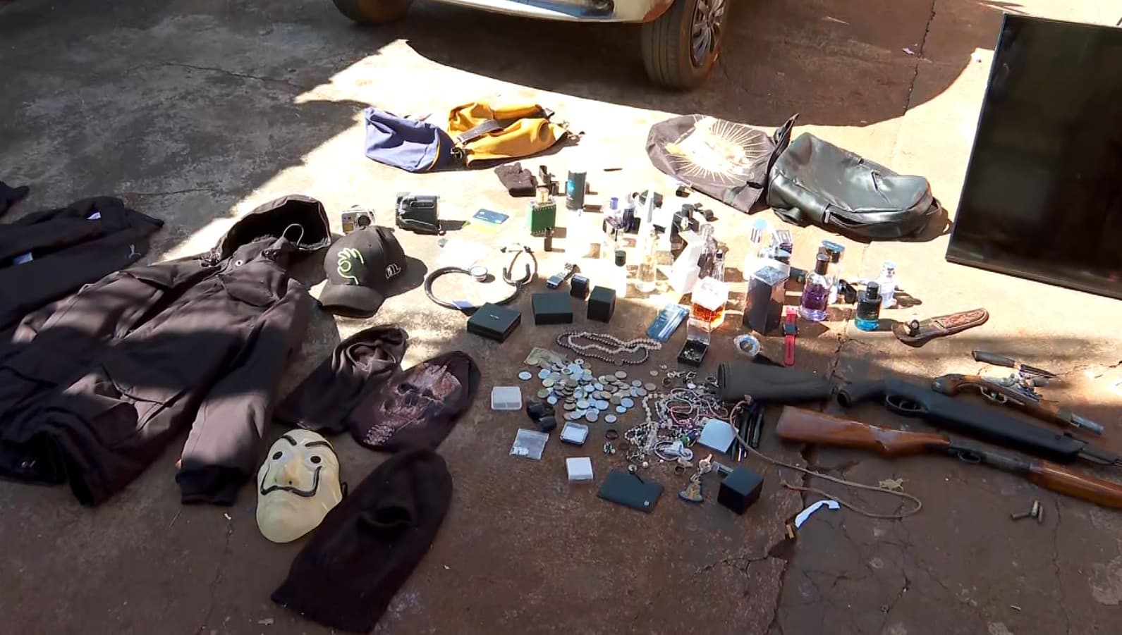 Família é feita refém durante assalto a casa em Jardinópolis, SP