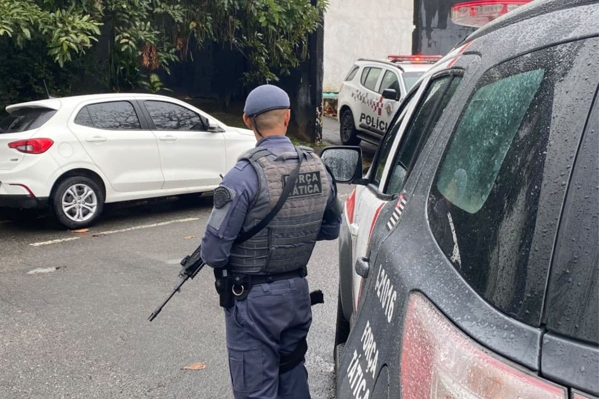 Homem sequestrado envia localização à família e é resgatado pela PM no litoral de SP