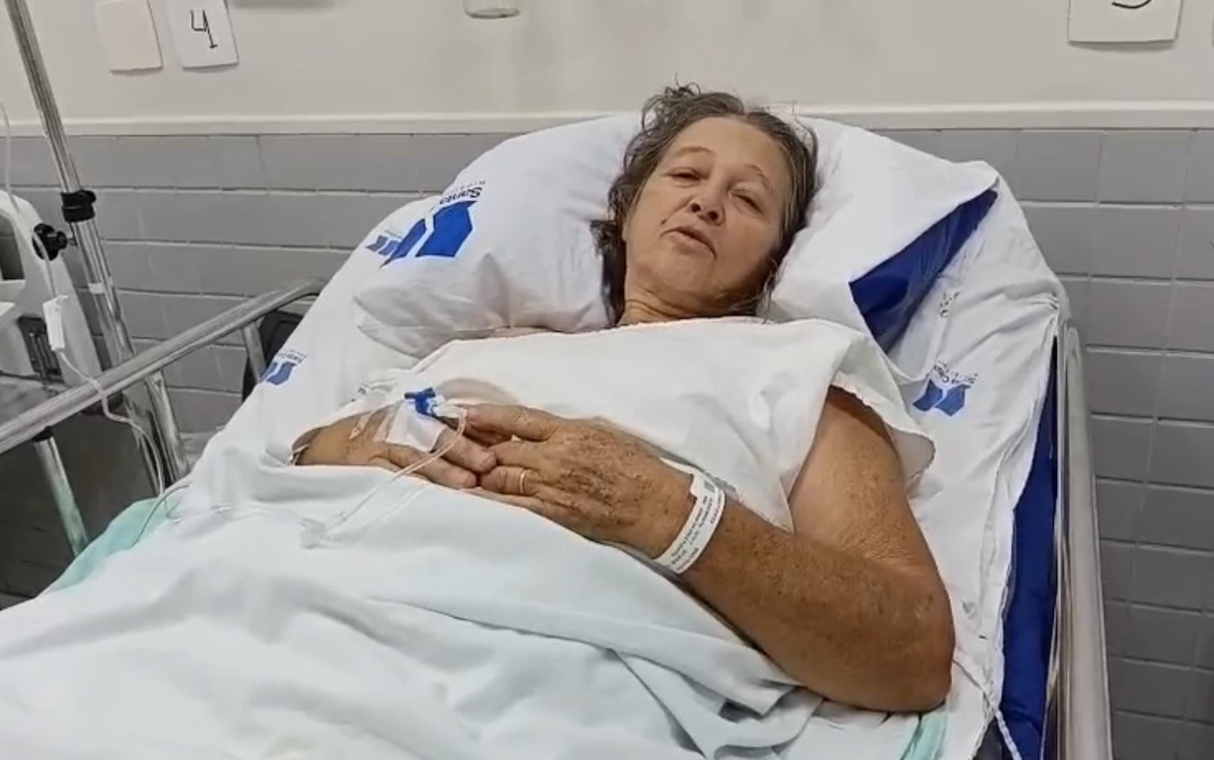 Mulher quebra o fêmur após se desequilibrar e cair dentro de ônibus em Ribeirão Preto, SP