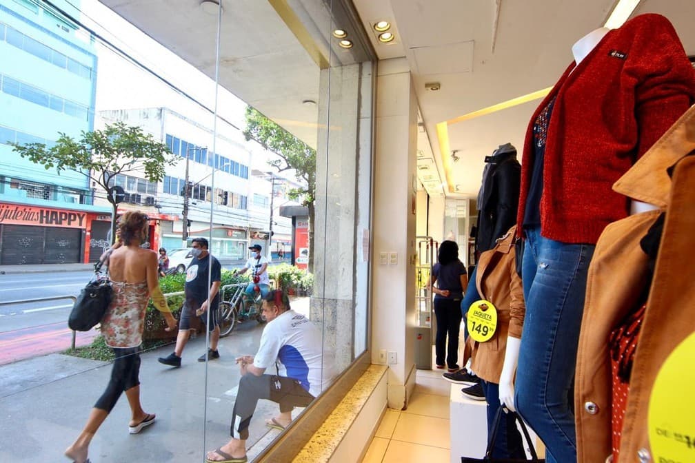 Comércio do litoral de SP espera aumento de vendas no feriado de 9 de julho