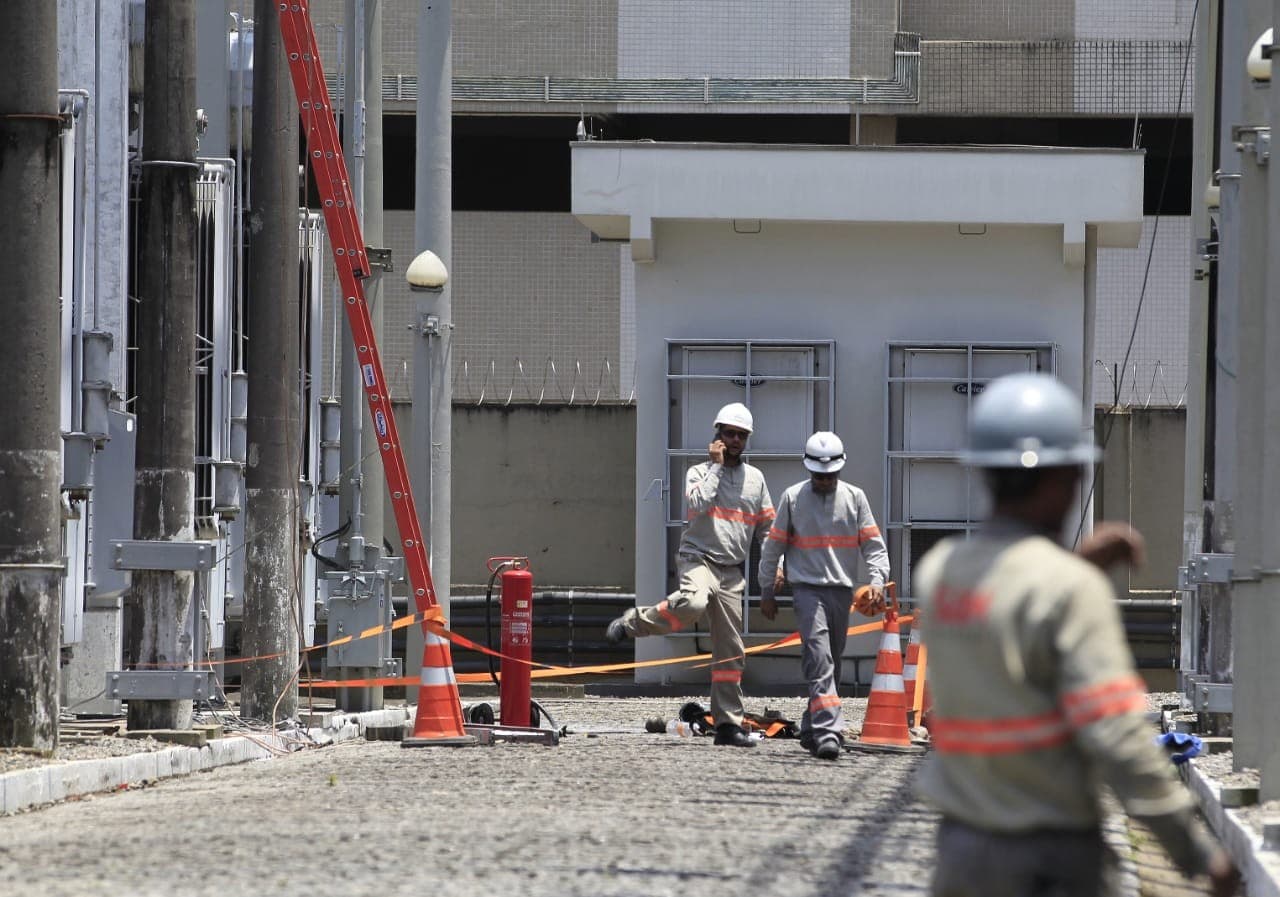 Quedas de energia por pipas com cerol aumentam no litoral de SP