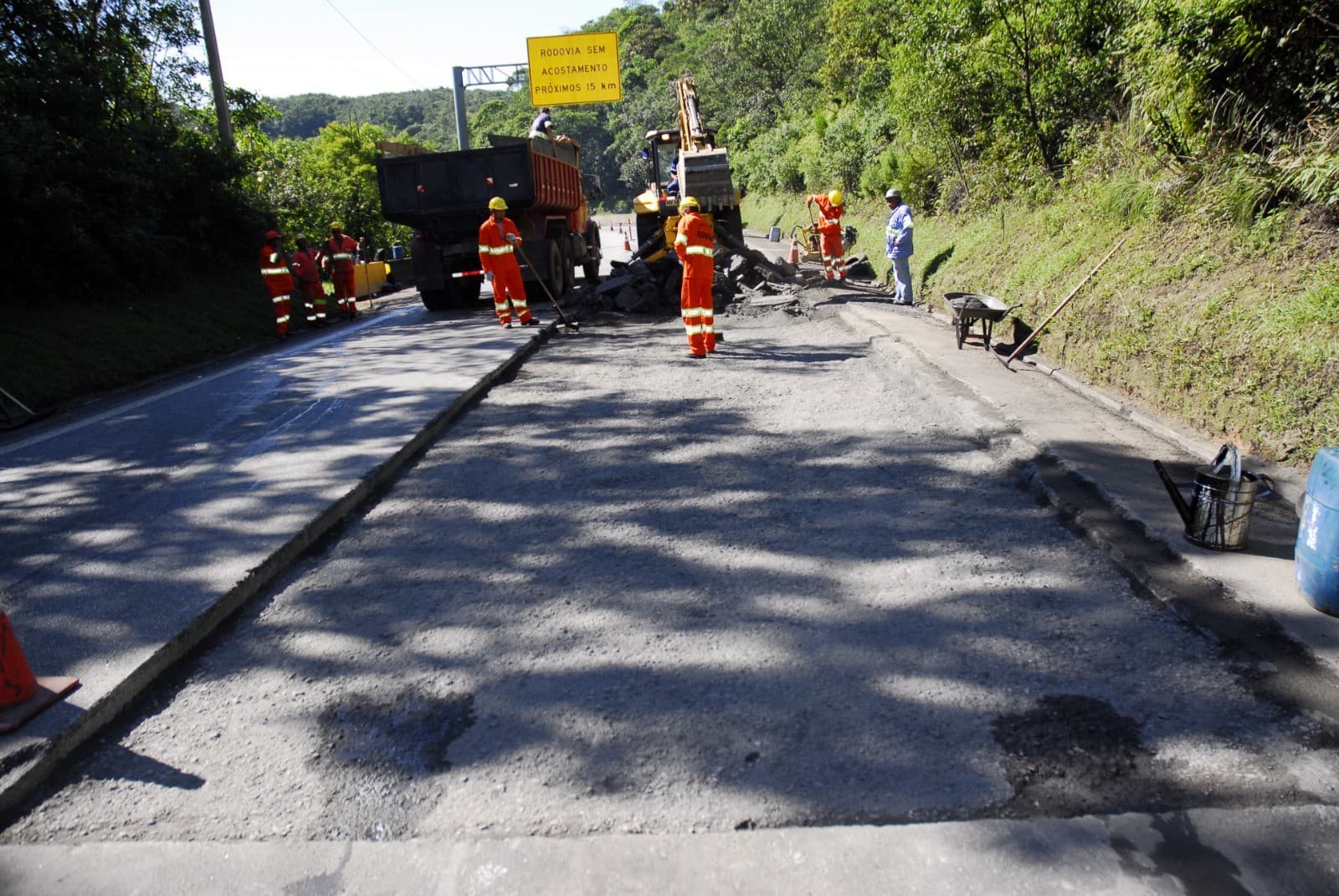 Rodovia Anchieta passa por obras para ampliar faixas e modernizar trecho de serra; entenda