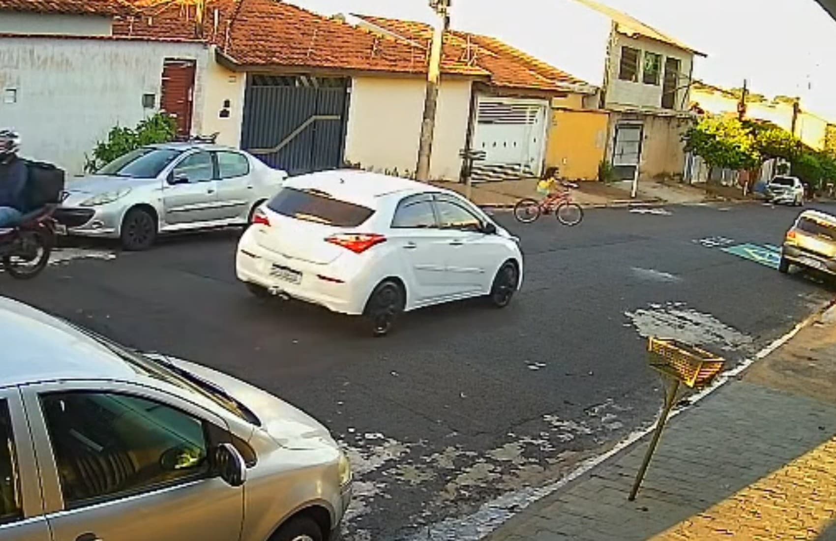 Menina de oito anos fica em estado grave após ser atropelada em Ribeirão Preto; vídeo